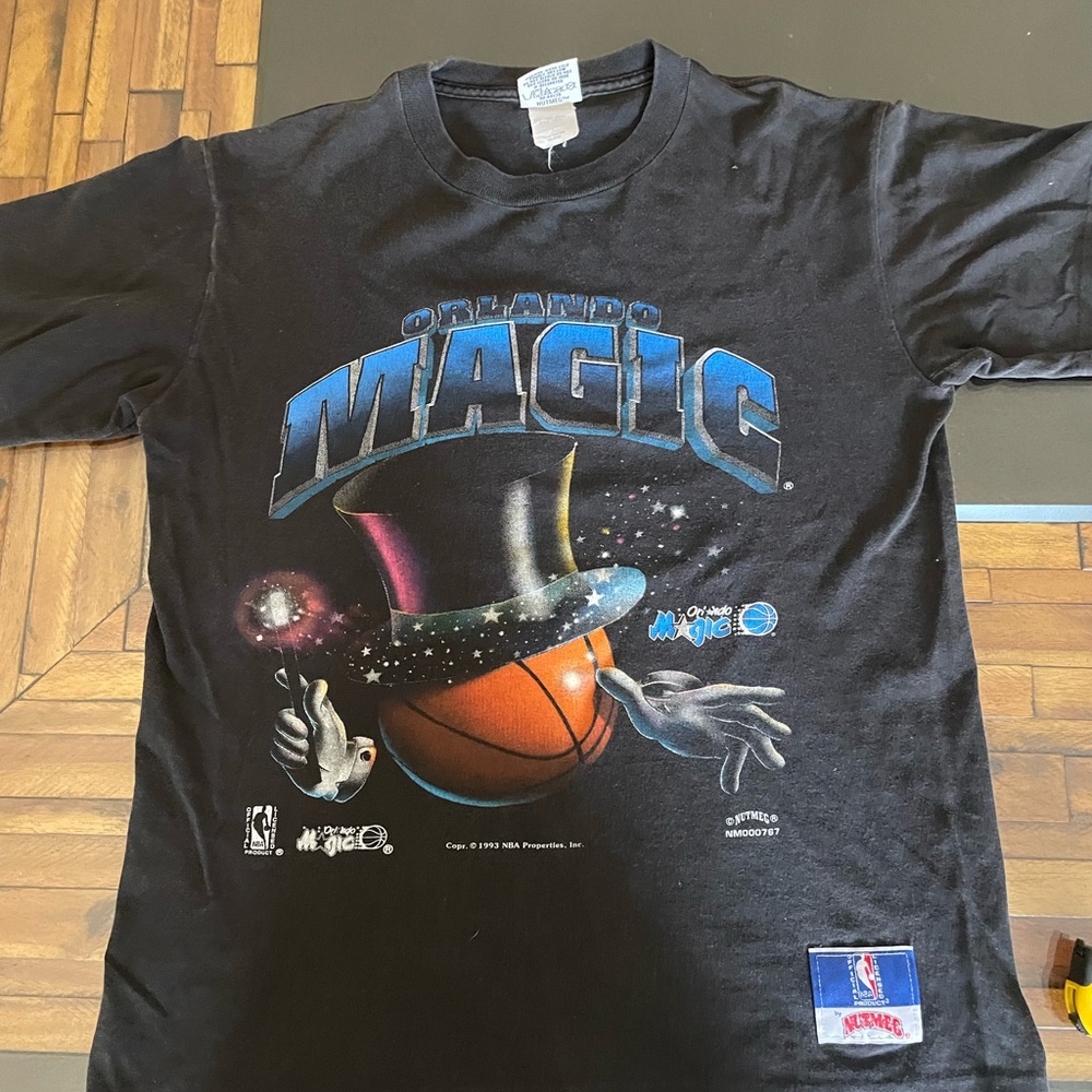 VINTAGE 1993 Orlando Magic T-shirt - fits like men’s small